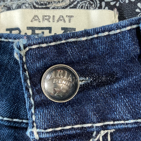 Ariat, R.E.A.L Denim, Mid Rise Straight Blue Denim Jeans. 29R - Picture 10 of 16